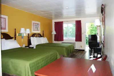 Photo 2 - Lincoln Way Inn