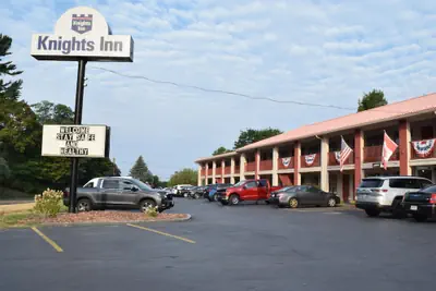 Photo 2 - Knights Inn Oswego