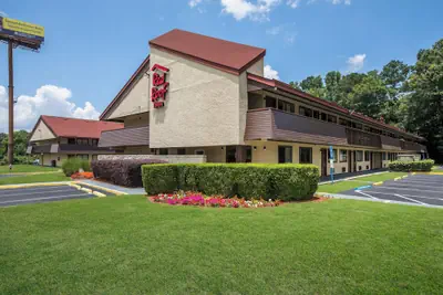 Photo 2 - Red Roof Inn Atlanta South - Morrow