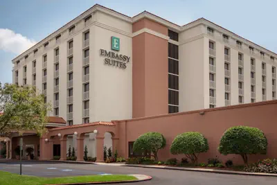Photo 2 - Embassy Suites Hotel Baton Rouge