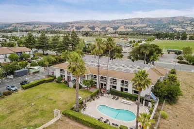 Photo 2 - SureStay by Best Western Morgan Hill