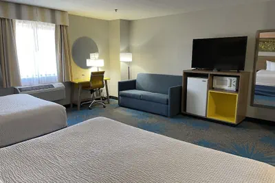 Photo 4 - Days Inn by Wyndham Colby
