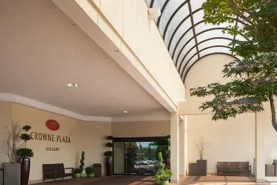 Photo 2 - Crowne Plaza Hotel Hickory by IHG