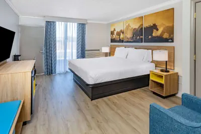 Photo 3 - Days Inn by Wyndham Del Rio