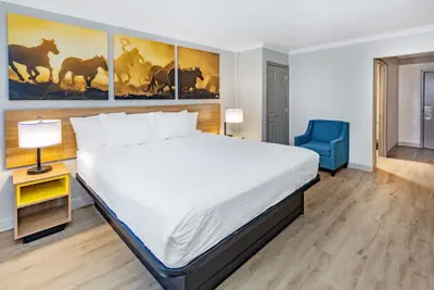 Photo 4 - Days Inn by Wyndham Del Rio