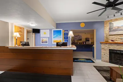 Photo 4 - Days Inn by Wyndham Prescott