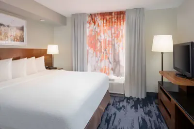 Photo 2 - Fairfield Inn and Suites by Marriott Austin South
