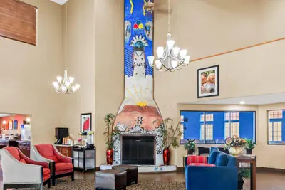 Photo 5 - Comfort Inn Santa Fe South