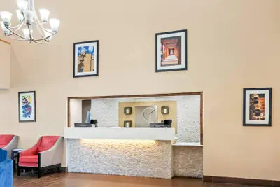 Photo 3 - Comfort Inn Santa Fe South