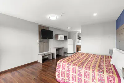 Photo 4 - Travel Inn