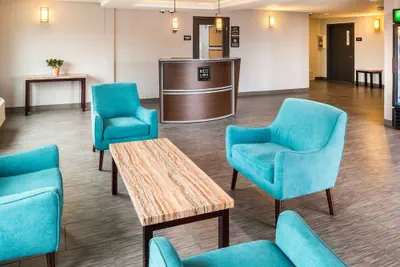 Photo 2 - Red Lion Inn & Suites Everett