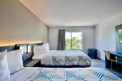 Photo 4 - Motel 6 Virginia Beach, VA