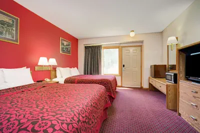 Photo 3 - Travelodge by Wyndham Red Wing