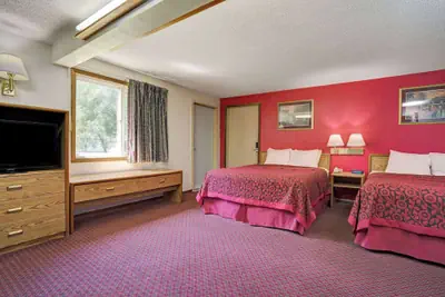 Photo 5 - Travelodge by Wyndham Red Wing
