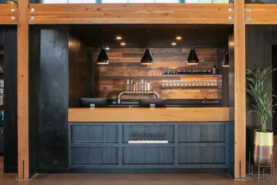 Photo 4 - Waypoint Hotel