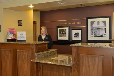 Photo 4 - Hampton Inn Winchester