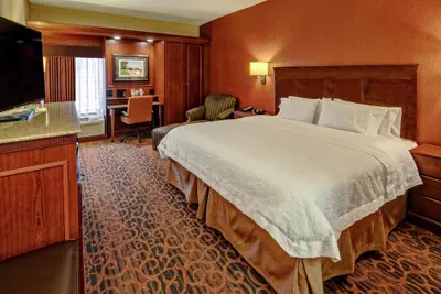 Photo 2 - Hampton Inn Winchester