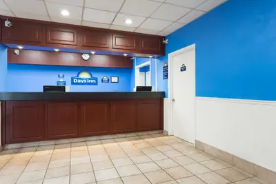Photo 3 - Days Inn by Wyndham Salisbury