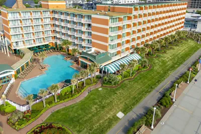 Photo 2 - Holiday Inn & Suites Virginia Beach North Beach by IHG