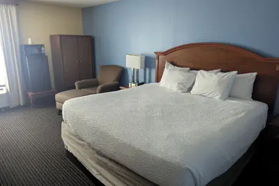 Photo 5 - Days Inn by Wyndham Fargo/West Acres