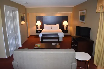 Photo 5 - Hawthorn Extended Stay by Wyndham Wichita