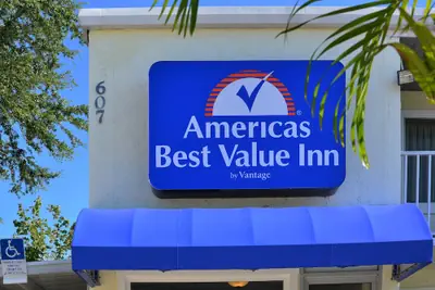 Photo 3 - Americas Best Value Inn Bradenton Sarasota