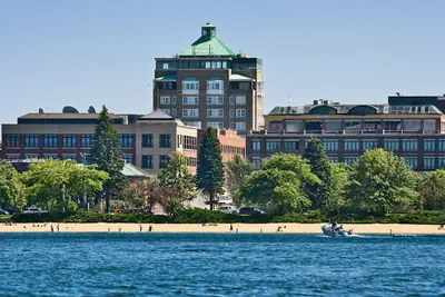 Photo 2 - Park Place Hotel