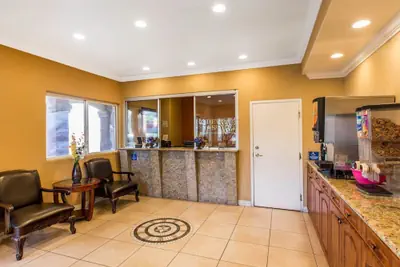 Photo 5 - Rodeway Inn & Suites Corona