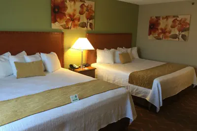 Photo 5 - Greenfield Inn and Suites Elizabethtown, KY I65 Exit 94
