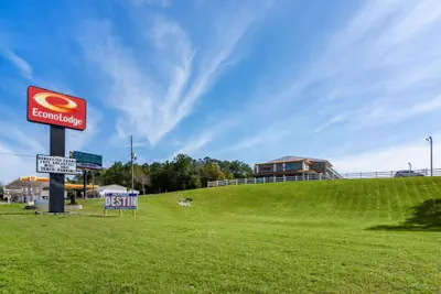 Photo 2 - Econo Lodge Crestview South