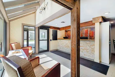 Photo 4 - Best Western Inn & Suites Rutland-Killington