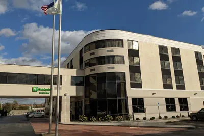 Photo 2 - Holiday Inn Champaign by IHG