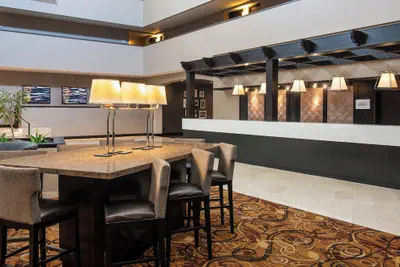 Photo 4 - Sheraton Minneapolis West Hotel