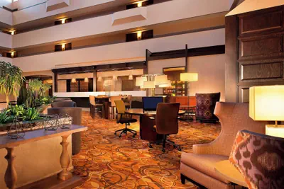 Photo 3 - Sheraton Minneapolis West Hotel