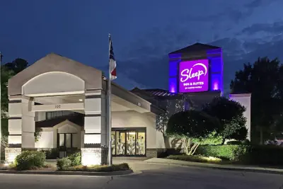Photo 2 - Sleep Inn & Suites Spring Lake - Fayetteville near Fort Bragg