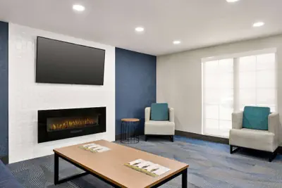 Photo 3 - La Quinta Inn Lexington/Horse Park