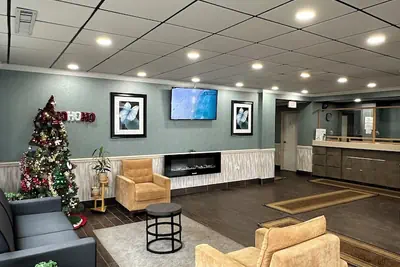 Photo 4 - Finger Lakes Inn & Suites