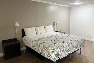 Photo 5 - Motel 6 Memphis, TN - Graceland