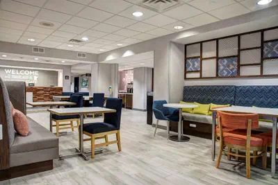 Photo 5 - Hampton Inn Rochester-South