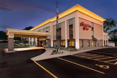 Photo 2 - Hampton Inn Rochester-South
