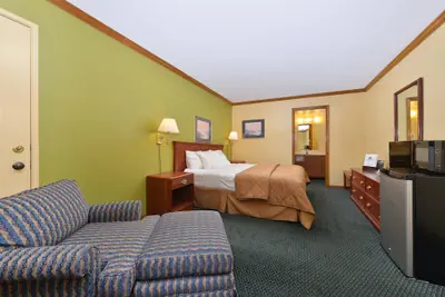 Photo 5 - Americas Best Value Inn Maumee Toledo