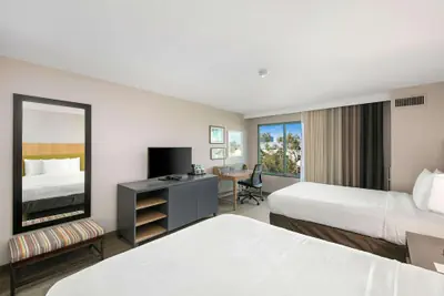Photo 5 - Country Inn & Suites by Radisson, San Diego North, CA