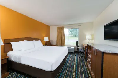 Photo 5 - Days Inn by Wyndham Florence Cincinnati Area
