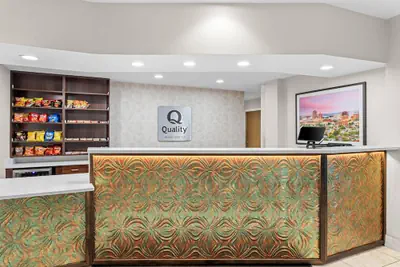 Photo 4 - Quality Inn & Suites Sunport Airport Albuquerque