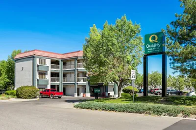 Photo 2 - Quality Inn & Suites Sunport Airport Albuquerque
