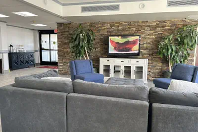Photo 4 - Clarion Inn & Suites Grand Rapids Airport