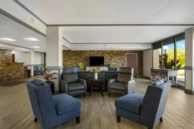 Photo 5 - Clarion Inn & Suites Grand Rapids Airport