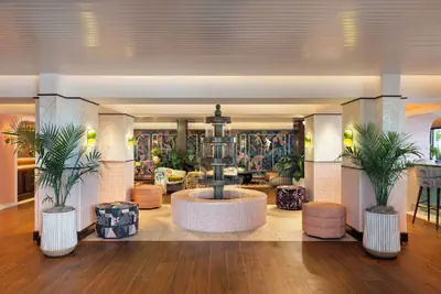 Photo 3 - Ocean Key Resort - A Noble House Resort
