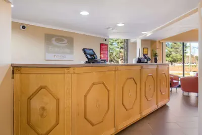 Photo 2 - Econo Lodge Hendersonville