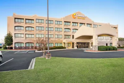 Photo 2 - Comfort Suites Lumberton North
